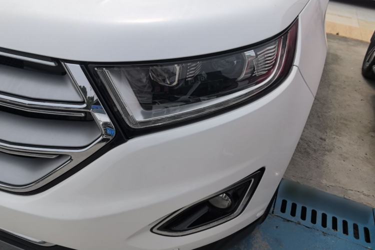 Used Ford Edge 2016 EcoBoost 245 Four-Wheel Drive Titanium 7-Seater Left Front Headlight