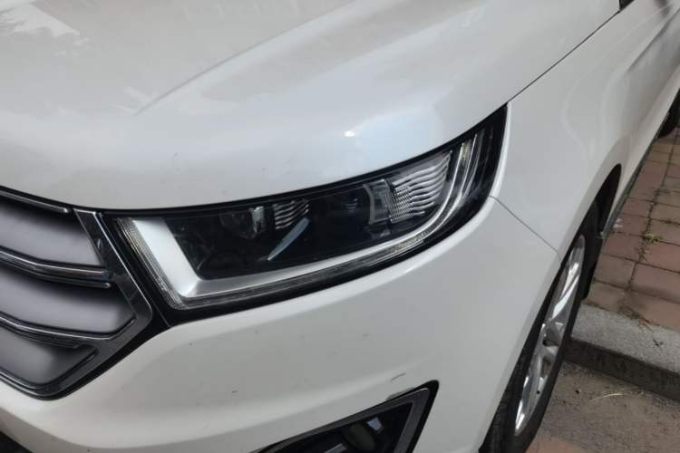 Used Ford Edge 2016 EcoBoost 245 Two-Wheel-Drive Titanium 7-Seater Left Front Headlight