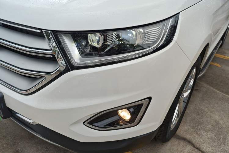 Used Ford Edge 2016 EcoBoost 245 Two-Wheel-Drive Titanium 7-Seater Left Front Headlight