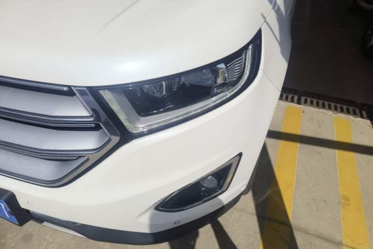 Used Ford Edge 2016 EcoBoost 245 Four-Wheel Drive Titanium 7-Seater Left Front Headlight