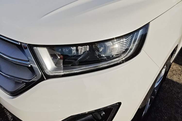 Used Ford Edge 2016 EcoBoost 245 Two-Wheel-Drive Titanium 7-Seater Left Front Headlight