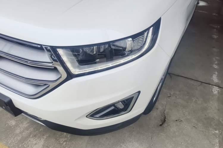 Used Ford Edge 2016 EcoBoost 245 Two-Wheel-Drive Titanium 7-Seater Left Front Headlight