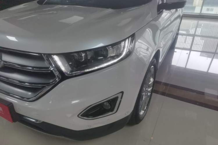 Used Ford Edge 2016 EcoBoost 245 Four-Wheel Drive Titanium 7-Seater Left Front Headlight
