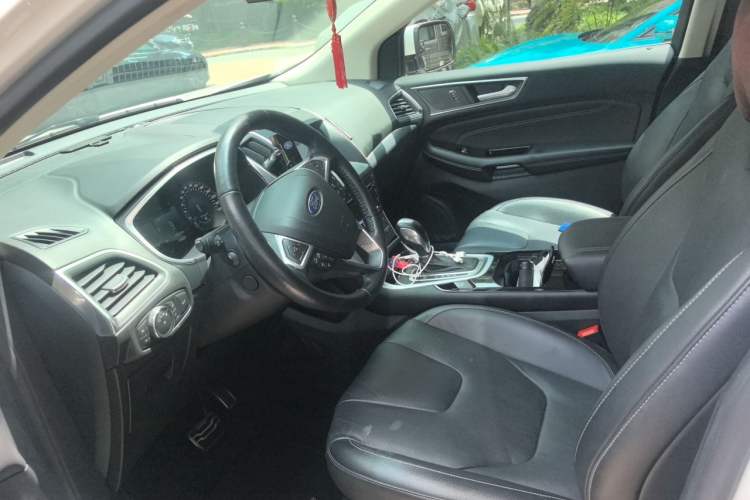 Used Ford Edge 2016 EcoBoost 245 Four-Wheel Drive Titanium 7-Seater Left Front Seat