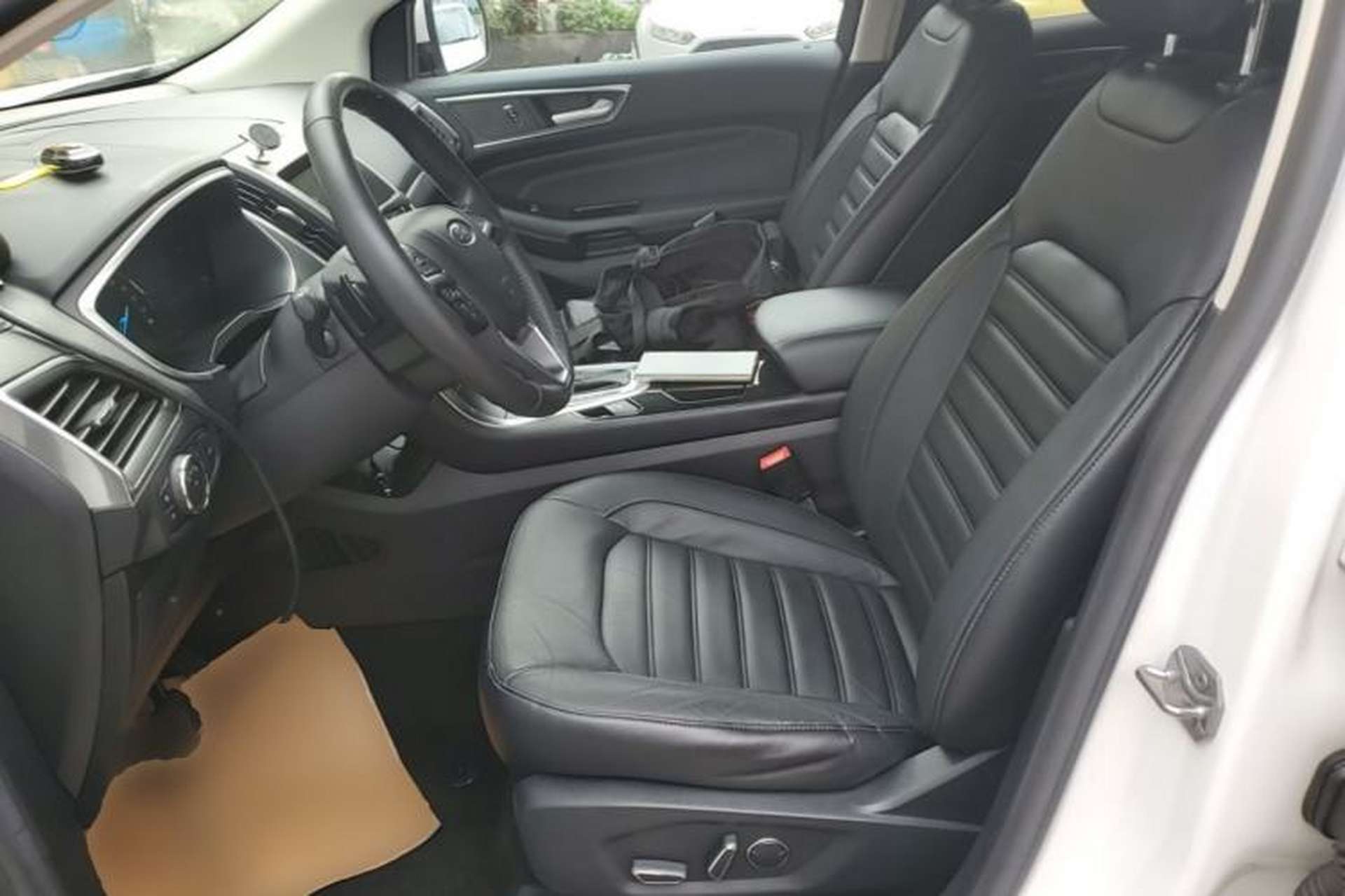 Used Ford Edge 2016 EcoBoost 245 Two-Wheel-Drive Titanium 7-Seater Left Front Seat