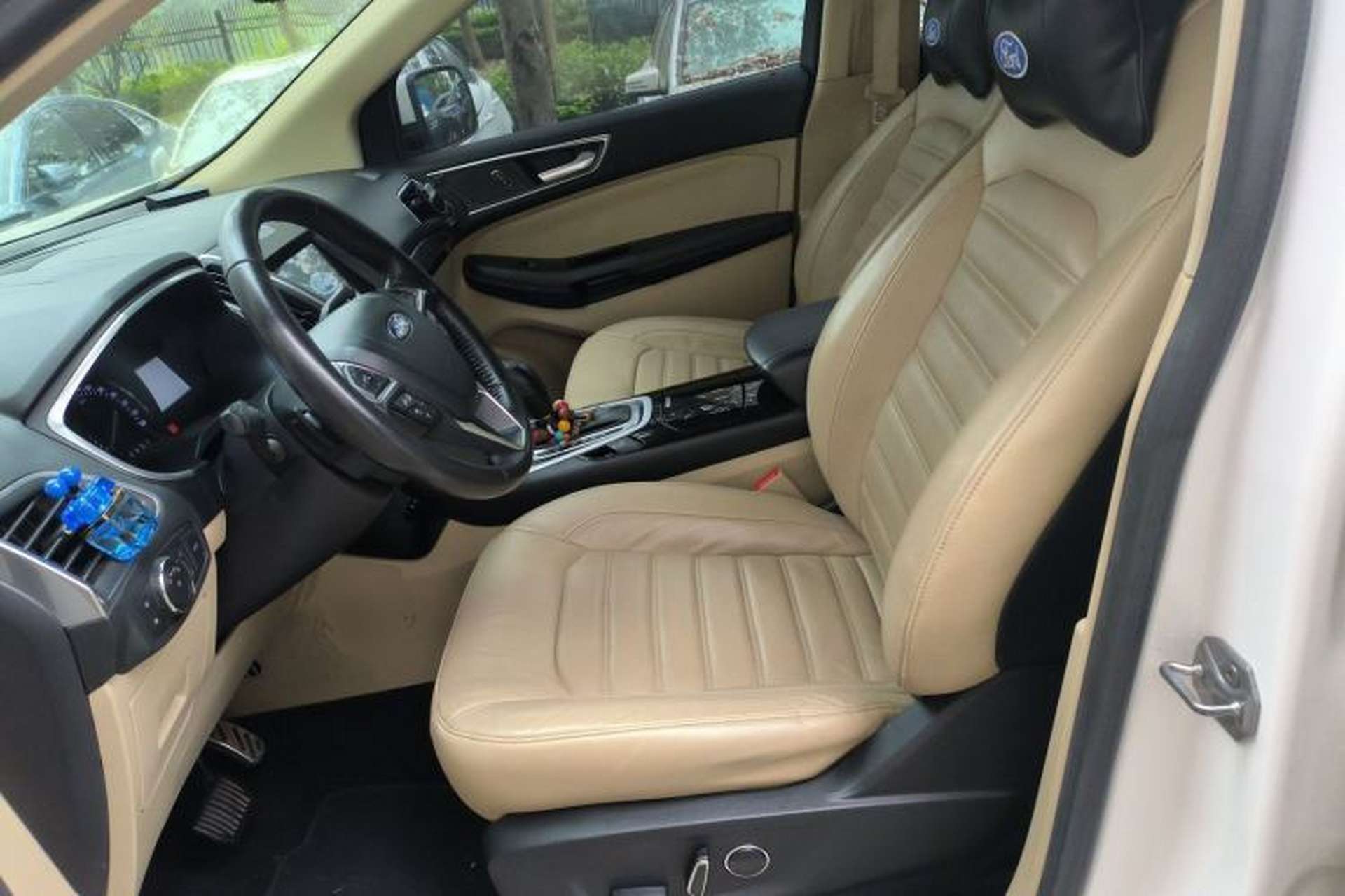 Used Ford Edge 2016 EcoBoost 245 Two-Wheel-Drive Titanium 7-Seater Left Front Seat