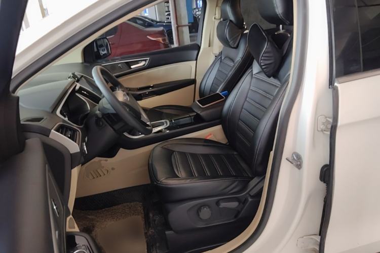 Used Ford Edge 2016 EcoBoost 245 Two-Wheel-Drive Titanium 5-Seater Left Front Seat