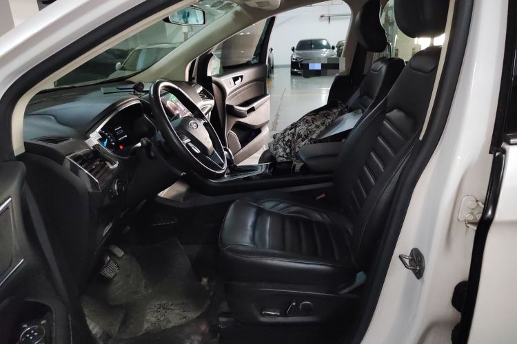 Used Ford Edge 2016 EcoBoost 245 Two-Wheel-Drive Titanium 7-Seater Left Front Seat