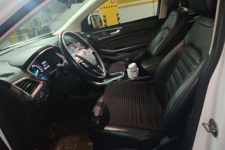 Used Ford Edge 2016 EcoBoost 245 Two-Wheel-Drive Titanium 7-Seater Left Front Seat