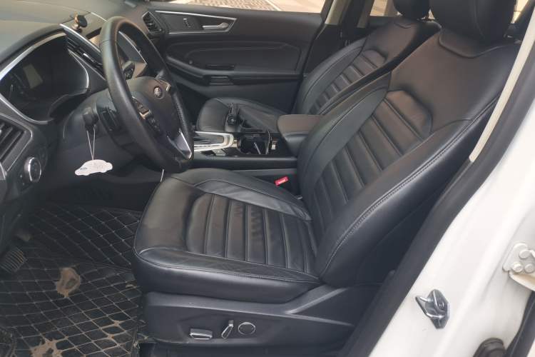 Used Ford Edge 2016 EcoBoost 245 Two-Wheel-Drive Titanium 7-Seater Left Front Seat