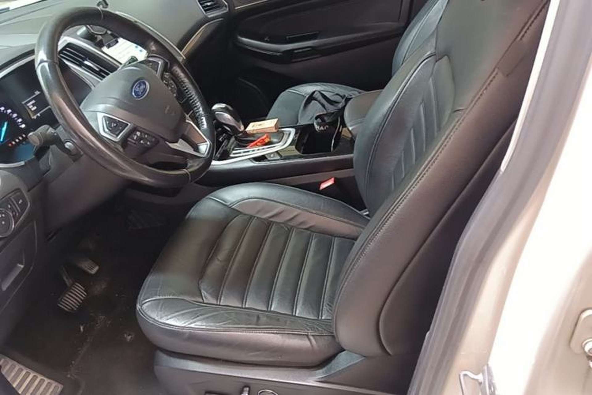 Used Ford Edge 2016 EcoBoost 245 Two-Wheel-Drive Titanium 7-Seater Left Front Seat