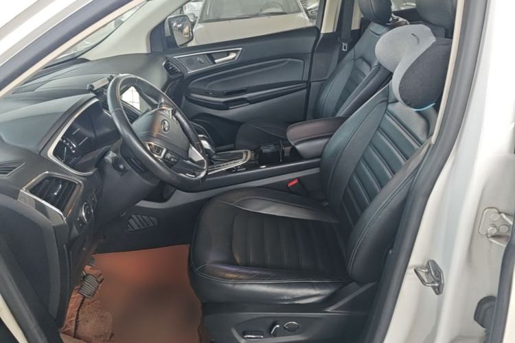 Used Ford Edge 2016 EcoBoost 245 Two-Wheel-Drive Titanium 7-Seater Left Front Seat