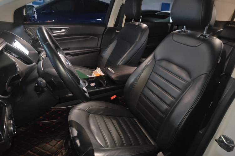 Used Ford Edge 2016 EcoBoost 245 Four-Wheel Drive Titanium Edition 7-Seater Left Front Seat