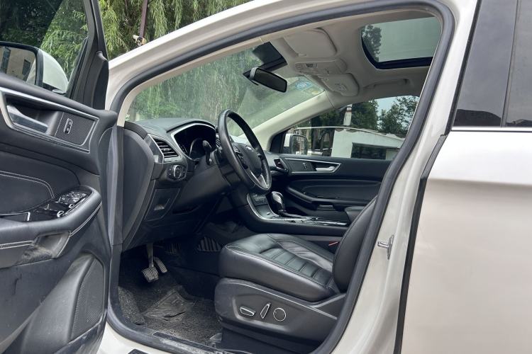 Used Ford Edge 2016 EcoBoost 245 Two-Wheel-Drive Titanium 7-Seater Left Front Seat