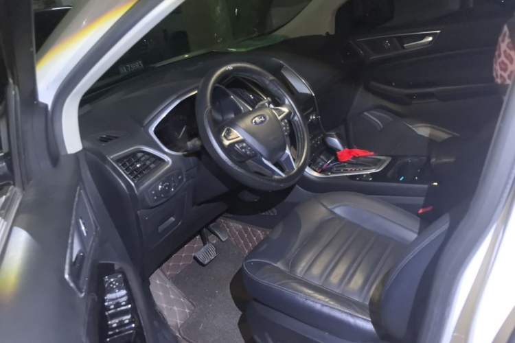 Used Ford Edge 2016 EcoBoost 245 Two-Wheel-Drive Titanium 7-Seater Left Front Seat