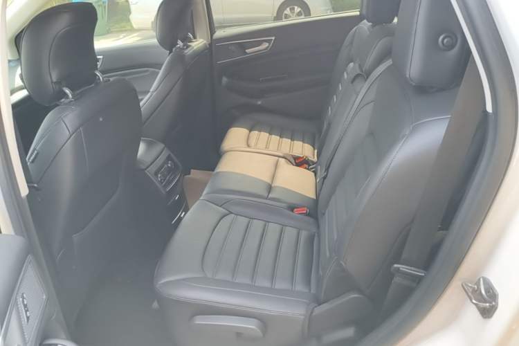Used Ford Edge 2016 EcoBoost 245 Two-Wheel-Drive Titanium 7-Seater Left Rear Seat
