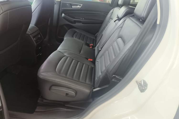 Used Ford Edge 2016 EcoBoost 245 Two-Wheel-Drive Titanium 7-Seater Left Rear Seat
