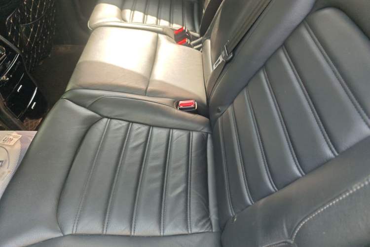 Used Ford Edge 2016 EcoBoost 245 Two-Wheel-Drive Titanium 7-Seater Left Rear Seat