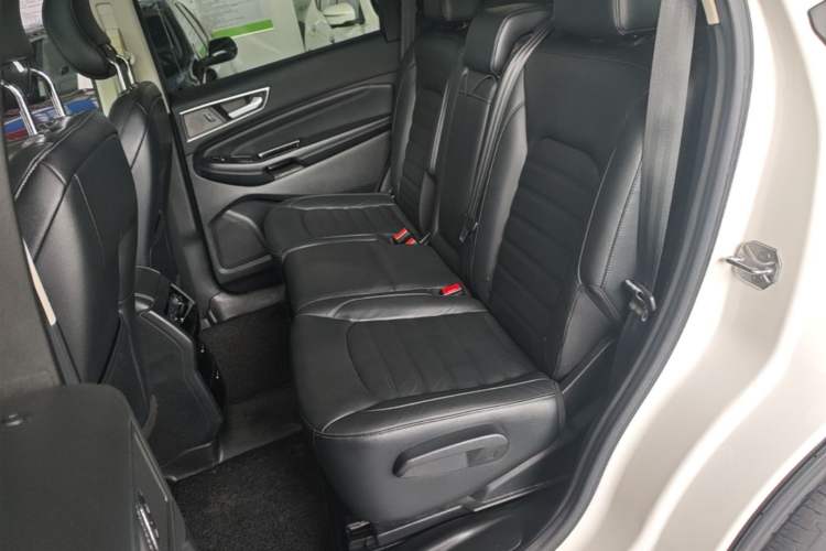 Used Ford Edge 2016 EcoBoost 245 Two-Wheel-Drive Titanium 7-Seater Left Rear Seat