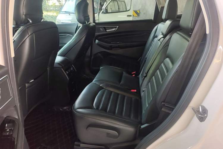 Used Ford Edge 2016 EcoBoost 245 Two-Wheel-Drive Titanium 7-Seater Left Rear Seat