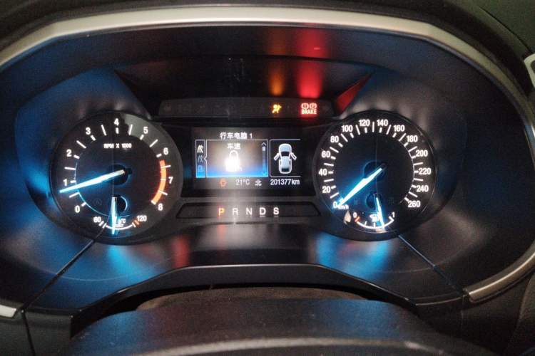 Used Ford Edge 2016 EcoBoost 245 Two-Wheel-Drive Titanium 5-Seater Odometer Close Up
