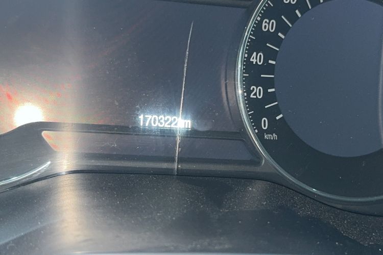 Used Ford Edge 2016 EcoBoost 245 Four-Wheel Drive Titanium 7-Seater Odometer Close Up