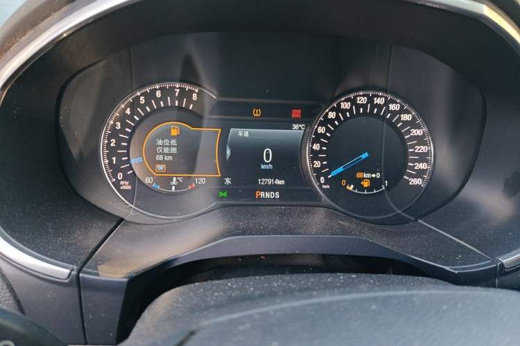 Used Ford Edge 2016 EcoBoost 245 Four-Wheel Drive Titanium 7-Seater Odometer Close Up