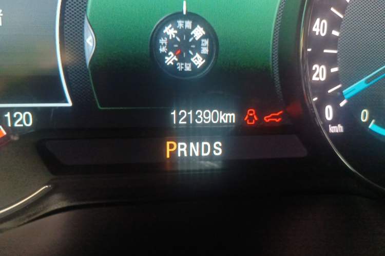 Used Ford Edge 2016 EcoBoost 245 Four-Wheel Drive Titanium 7-Seater Odometer Close Up