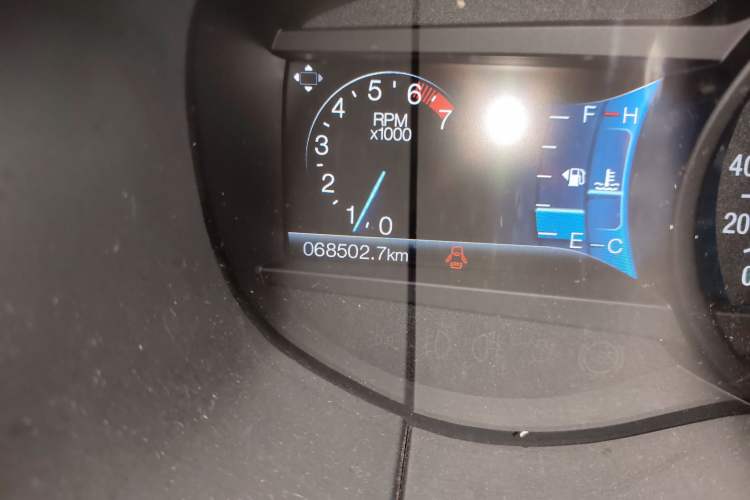Used Ford Edge 2016 EcoBoost 245 Four-Wheel Drive Titanium Edition 7-Seater Odometer Close Up