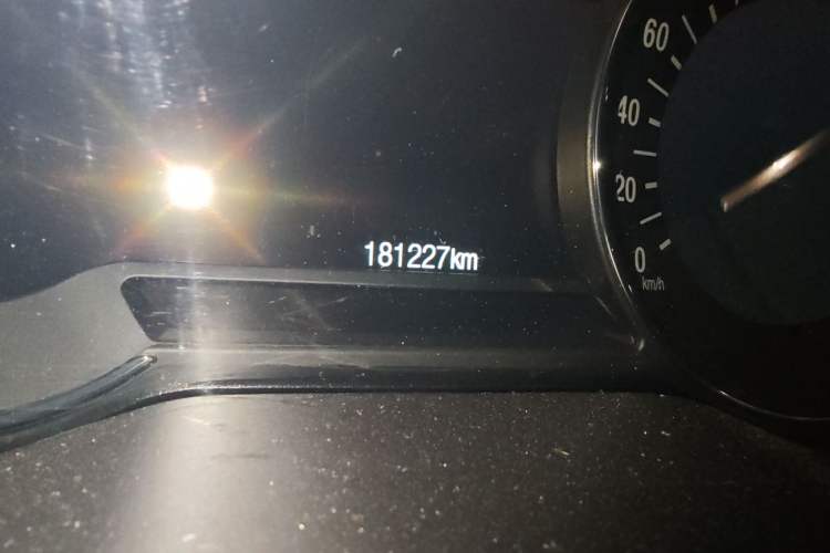 Used Ford Edge 2016 EcoBoost 245 Four-Wheel Drive Titanium 7-Seater Odometer Close Up