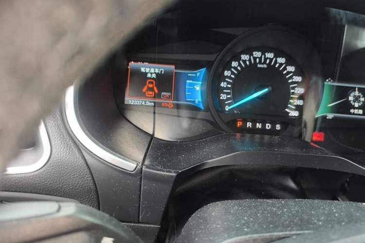 Used Ford Edge 2016 EcoBoost 245 Four-Wheel Drive Titanium Edition 7-Seater Odometer Close Up