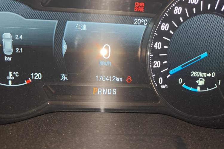 Used Ford Edge 2016 EcoBoost 245 Four-Wheel Drive Titanium 7-Seater Odometer Close Up