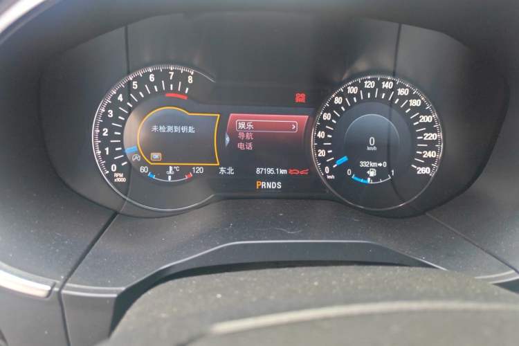 Used Ford Edge 2016 EcoBoost 245 Four-Wheel Drive Titanium 7-Seater Odometer Close Up