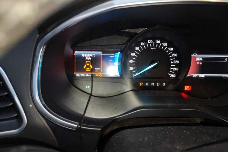Used Ford Edge 2016 EcoBoost 245 Two-Wheel-Drive Titanium 7-Seater Odometer Close Up