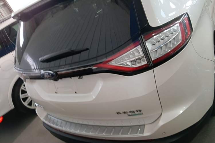 Used Ford Edge 2016 EcoBoost 245 Two-Wheel-Drive Titanium 7-Seater Rear