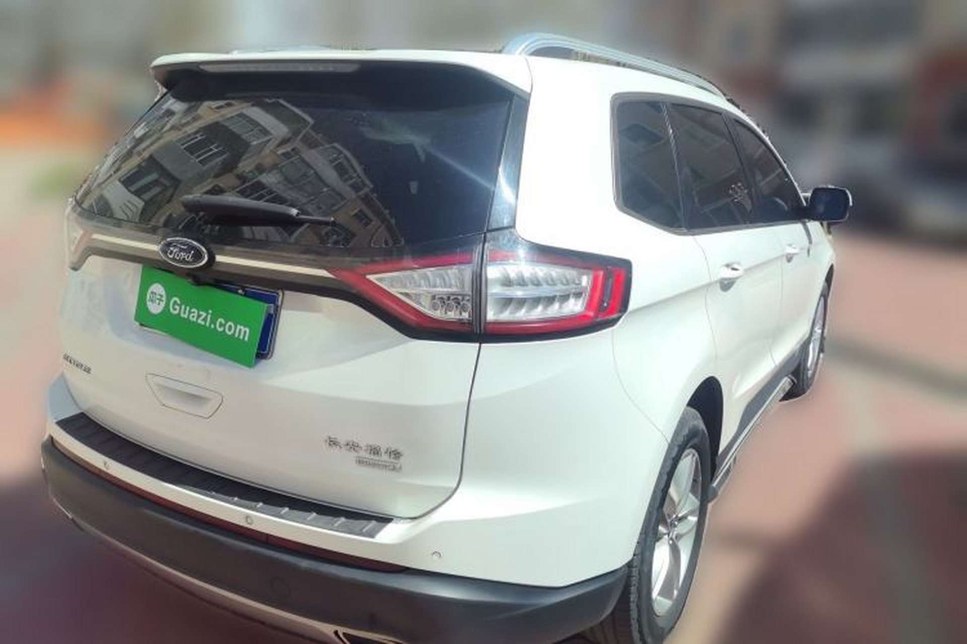 Used Ford Edge 2016 EcoBoost 245 Two-Wheel-Drive Platinum Edition 7-Seater Rear Right 45 Deg