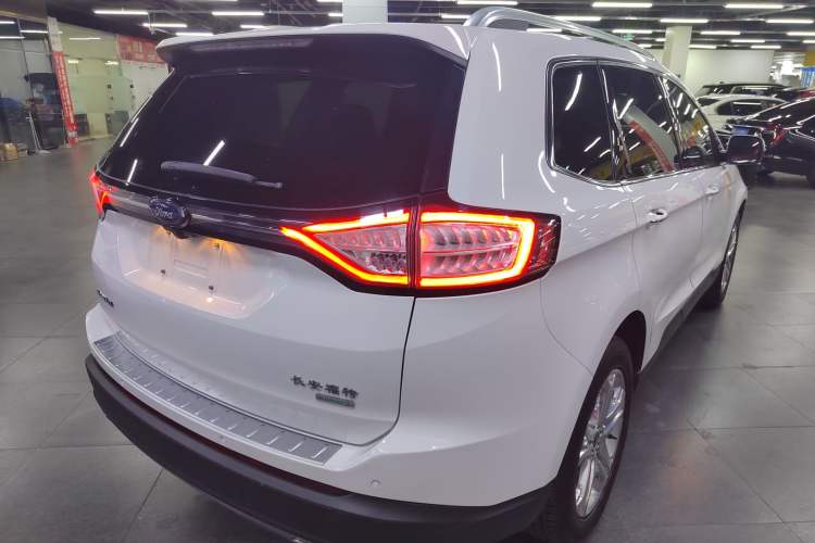 Used Ford Edge 2016 EcoBoost 245 Two-Wheel-Drive Titanium 7-Seater Rear Right 45 Deg