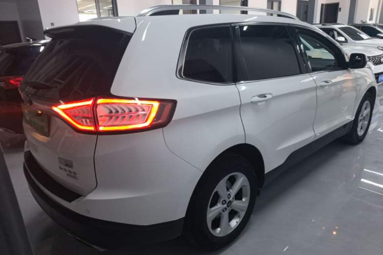 Used Ford Edge 2016 EcoBoost 245 Two-Wheel-Drive Titanium 5-Seater Rear Right 45 Deg