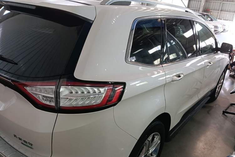 Used Ford Edge 2016 EcoBoost 245 Two-Wheel-Drive Titanium 7-Seater Rear Right 45 Deg