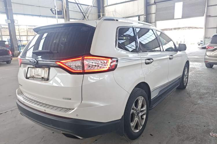 Used Ford Edge 2016 EcoBoost 245 Two-Wheel-Drive Titanium 7-Seater Rear Right 45 Deg