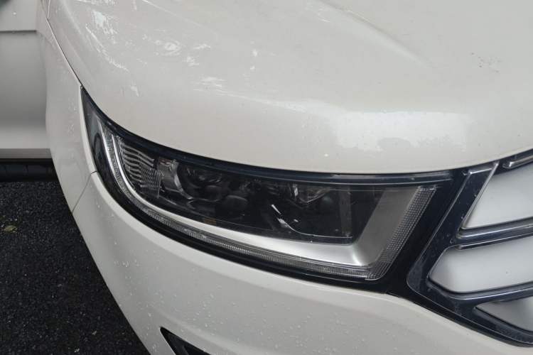 Used Ford Edge 2016 EcoBoost 245 Two-Wheel-Drive Titanium 7-Seater Right Front Headlight