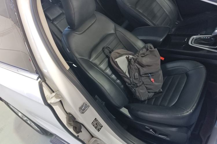 Used Ford Edge 2016 EcoBoost 245 Four-Wheel Drive Titanium Edition 7-Seater Right Front Seat