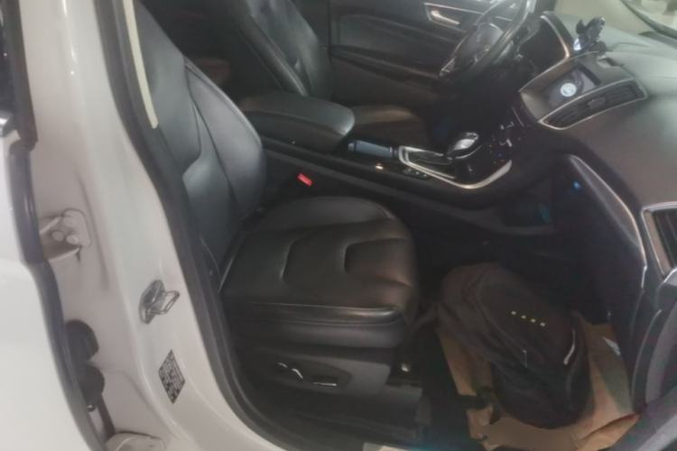 Used Ford Edge 2016 EcoBoost 245 Four-Wheel Drive Titanium 7-Seater Right Front Seat