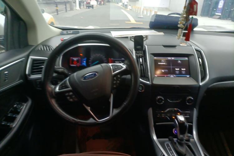 Used Ford Edge 2016 EcoBoost 245 Four-Wheel Drive Titanium Edition 7-Seater Steering Wheel