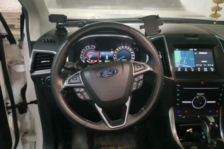 Used Ford Edge 2016 EcoBoost 245 Four-Wheel Drive Titanium 7-Seater Steering Wheel