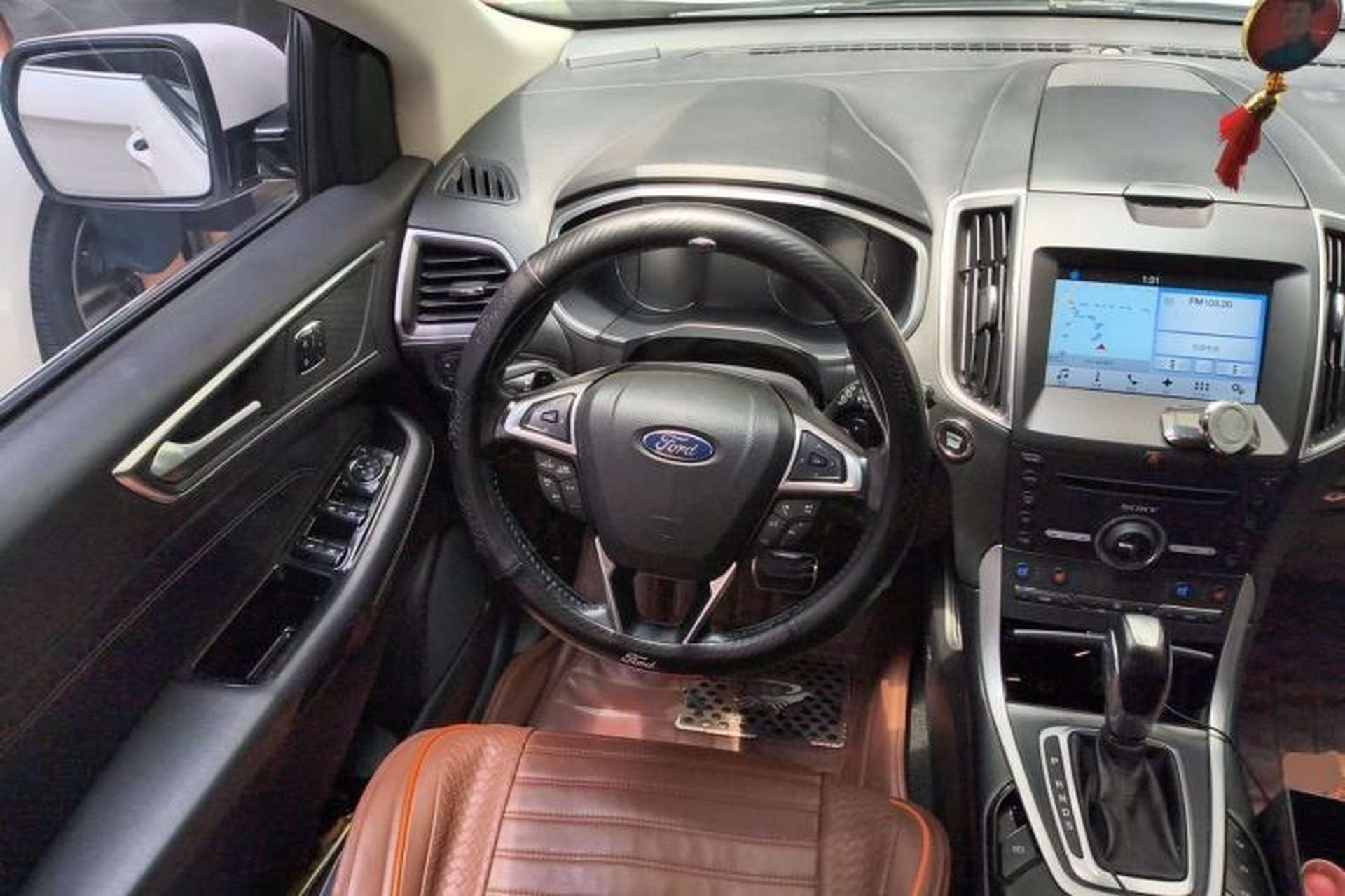 Used Ford Edge 2016 EcoBoost 245 Four-Wheel Drive Titanium 7-Seater Steering Wheel