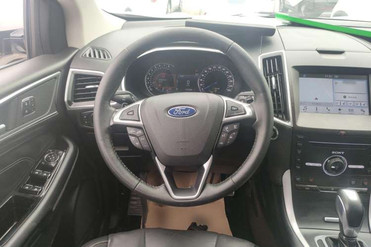 Used Ford Edge 2016 EcoBoost 245 Four-Wheel Drive Titanium 7-Seater Steering Wheel
