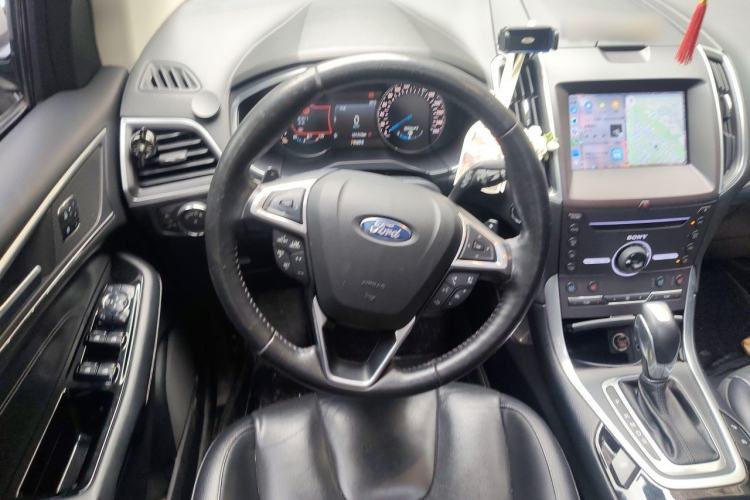 Used Ford Edge 2016 EcoBoost 245 Four-Wheel Drive Titanium 7-Seater Steering Wheel