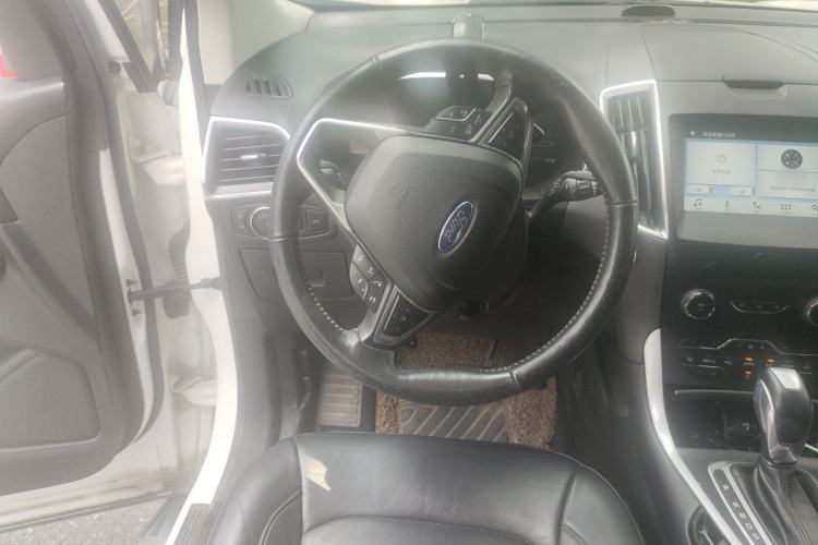 Used Ford Edge 2016 EcoBoost 245 Two-Wheel-Drive Titanium 7-Seater Steering Wheel