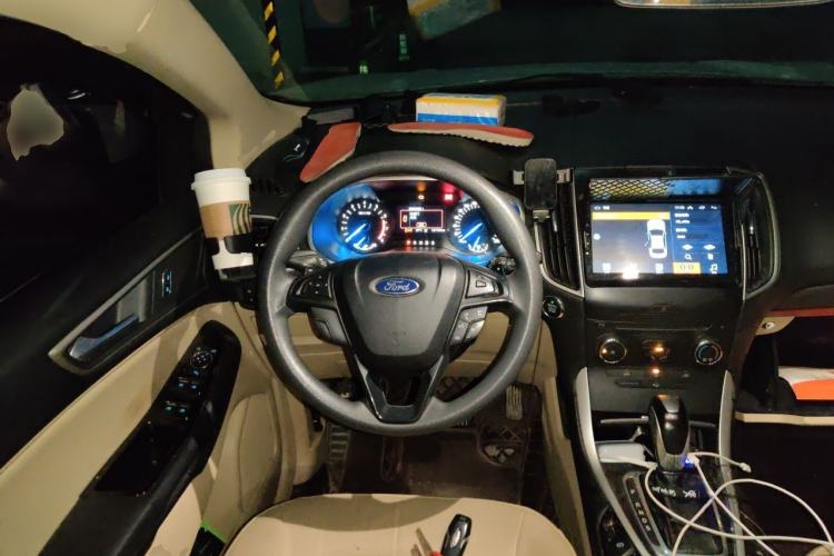 Used Ford Edge 2016 EcoBoost 245 Two-Wheel-Drive Titanium 5-Seater Steering Wheel